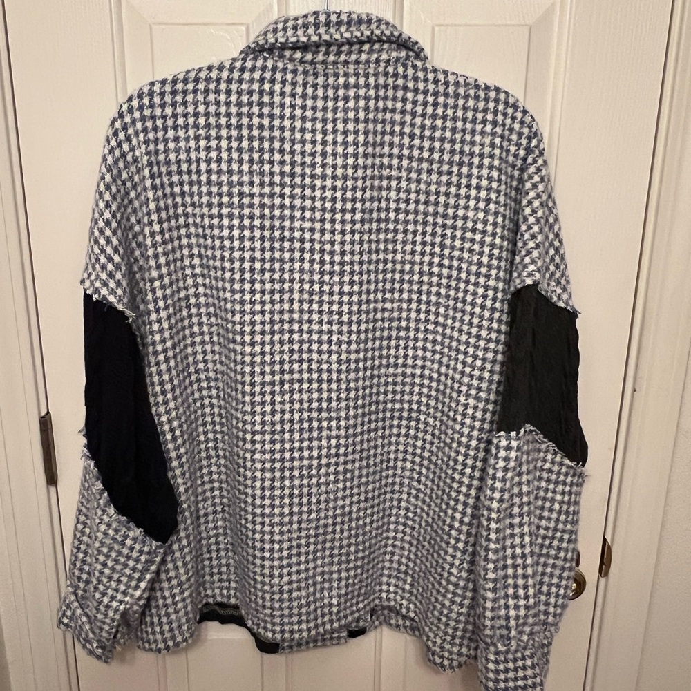 POL Blue and Gray Houndstooth Shirt - Picture 5 of 6